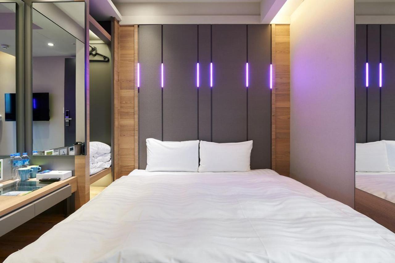 Kiwi Share Hotel Zhongli Buitenkant foto