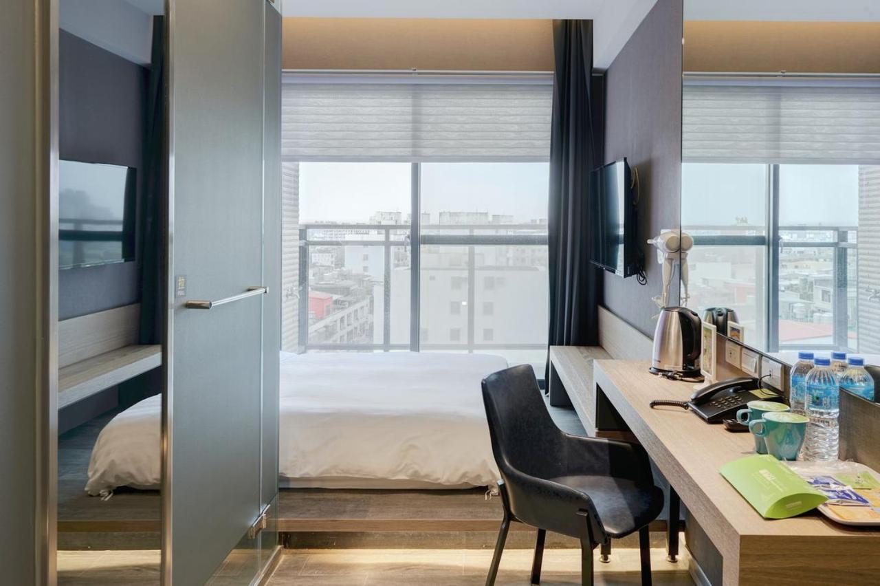 Kiwi Share Hotel Zhongli Buitenkant foto